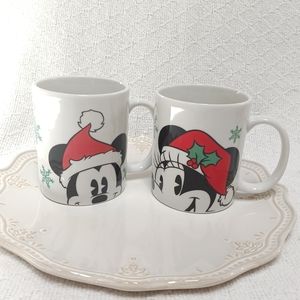 NWOT Disney Mickey and Minnie Mouse Ceramic Christmas Mug Set